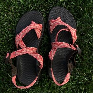 Size 8 Women’s chacos